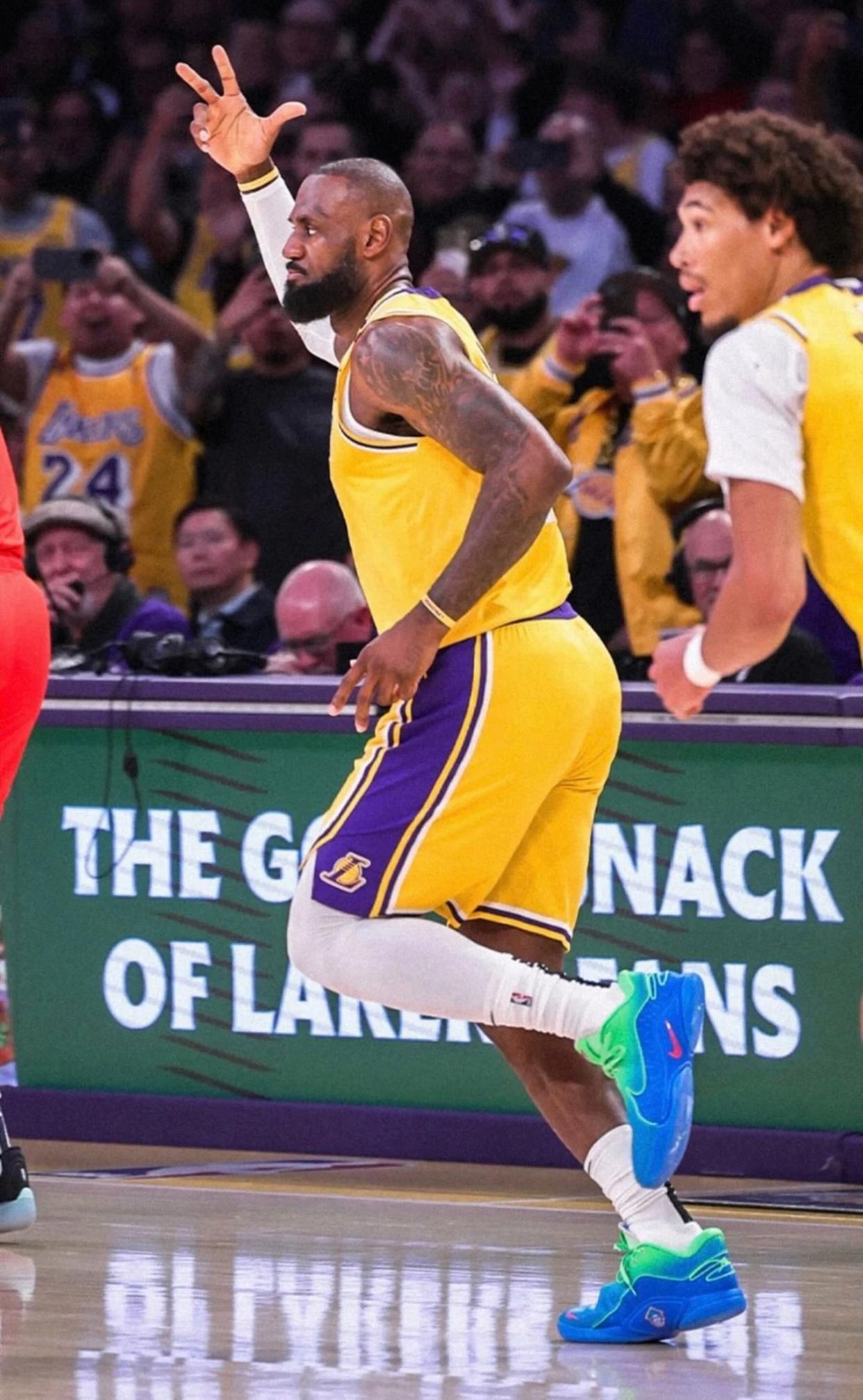 詹姆斯迎来七赛季高光表现，中国队球迷沸腾！的简单介绍乐鱼体育线上网站