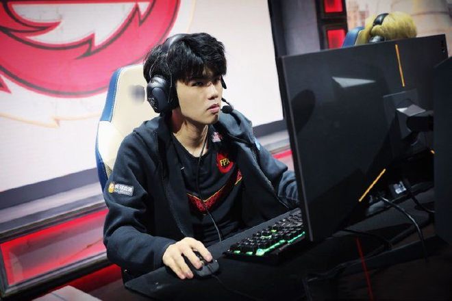 今晚上海海港备战全明星赛；状态回暖细节曝光；更衣室稳定；更衣室氛围转暖的简单介绍乐鱼体育在线娱乐